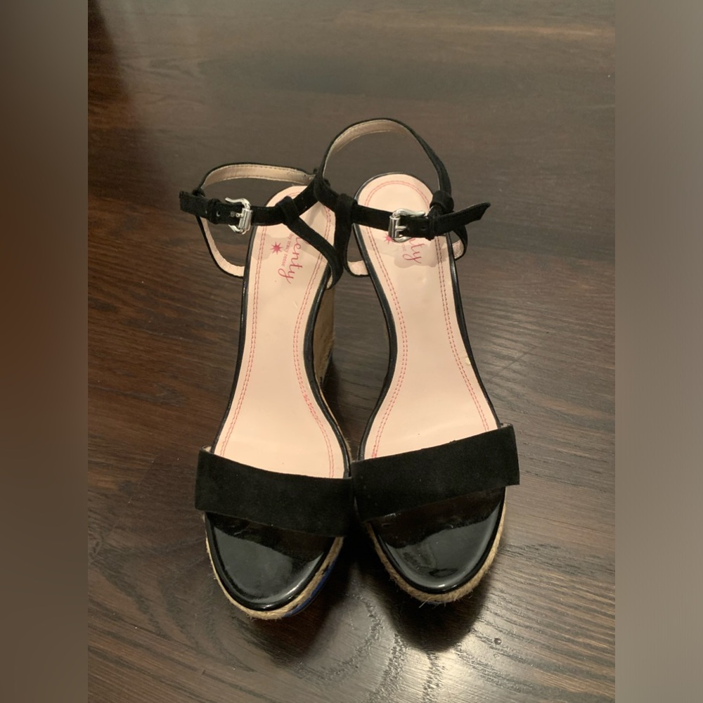 Plenty by Tracy Reese women’s size 39 1/2 black & blue suede wedge sandals.